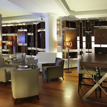 호텔 Ac By Marriott Ambassadeur Antibes - Les Pins 4*