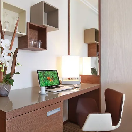 Ac バイ マリオット アンバサダー アンティーブ ジュアン レ パン 4*