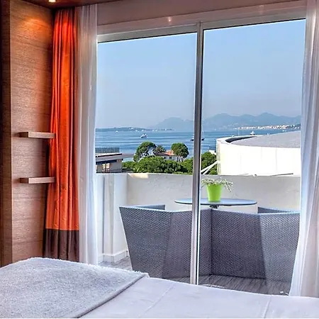 Ac By Marriott Ambassadeur Antibes - Les Pins Otel Juan-les-Pins