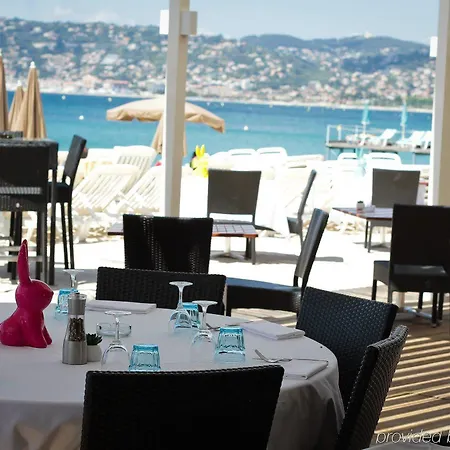 Ac By Marriott Ambassadeur Antibes - Les Pins فندق