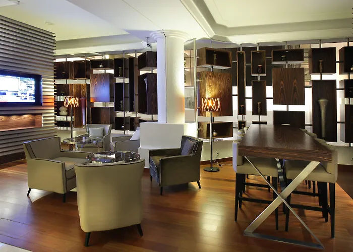 فندق Ac By Marriott Ambassadeur Antibes - Les Pins 4*