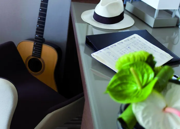 Ac By Marriott Ambassadeur Antibes - Les Pins فندق