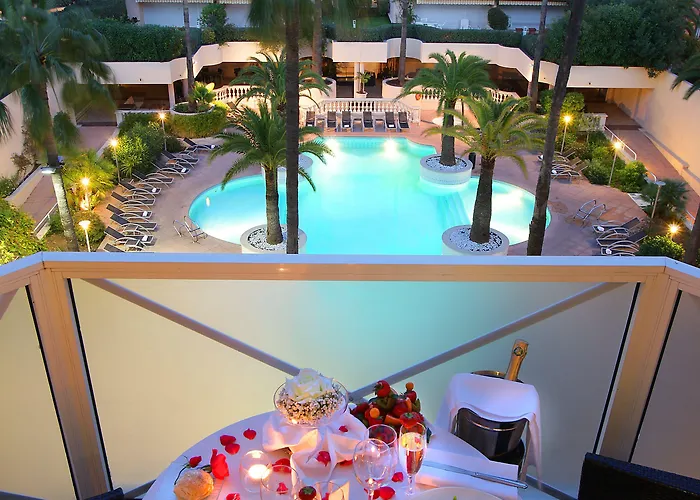 Ac By Marriott Ambassadeur Antibes - Les Pins فندق 4*