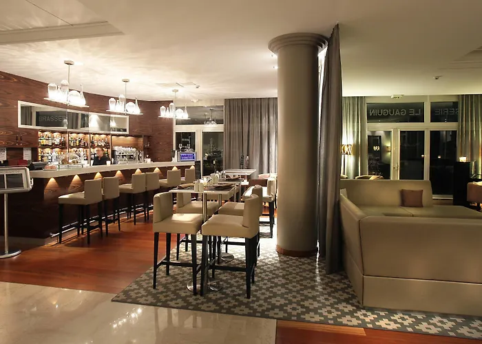 Ac By Marriott Ambassadeur Antibes - Les Pins فندق جوان ليه باه