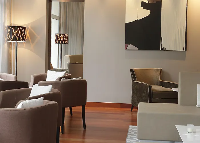Ac By Marriott Ambassadeur Antibes - Les Pins فندق