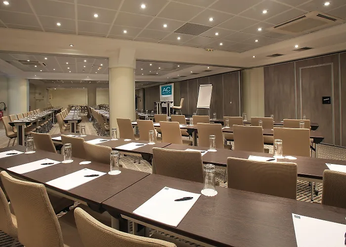 Ac By Marriott Ambassadeur Antibes - Les Pins فندق جوان ليه باه