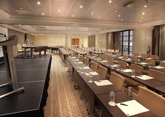 Ac By Marriott Ambassadeur Antibes - Les Pins فندق جوان ليه باه